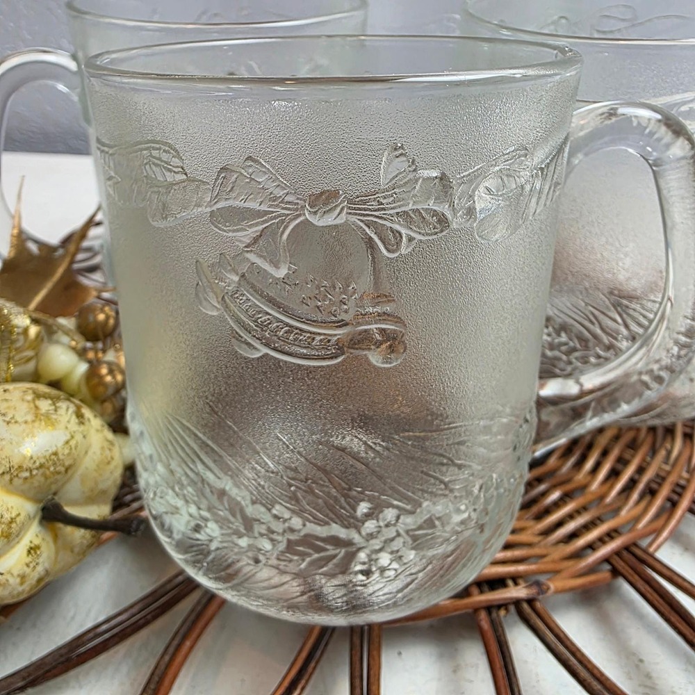 Vintage Duralex France‎ Clear Embossed Glass Christmas Holiday Mugs Set of 4
